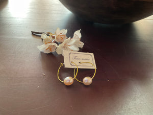 Small gold fashion hoops with fresh water pearl.